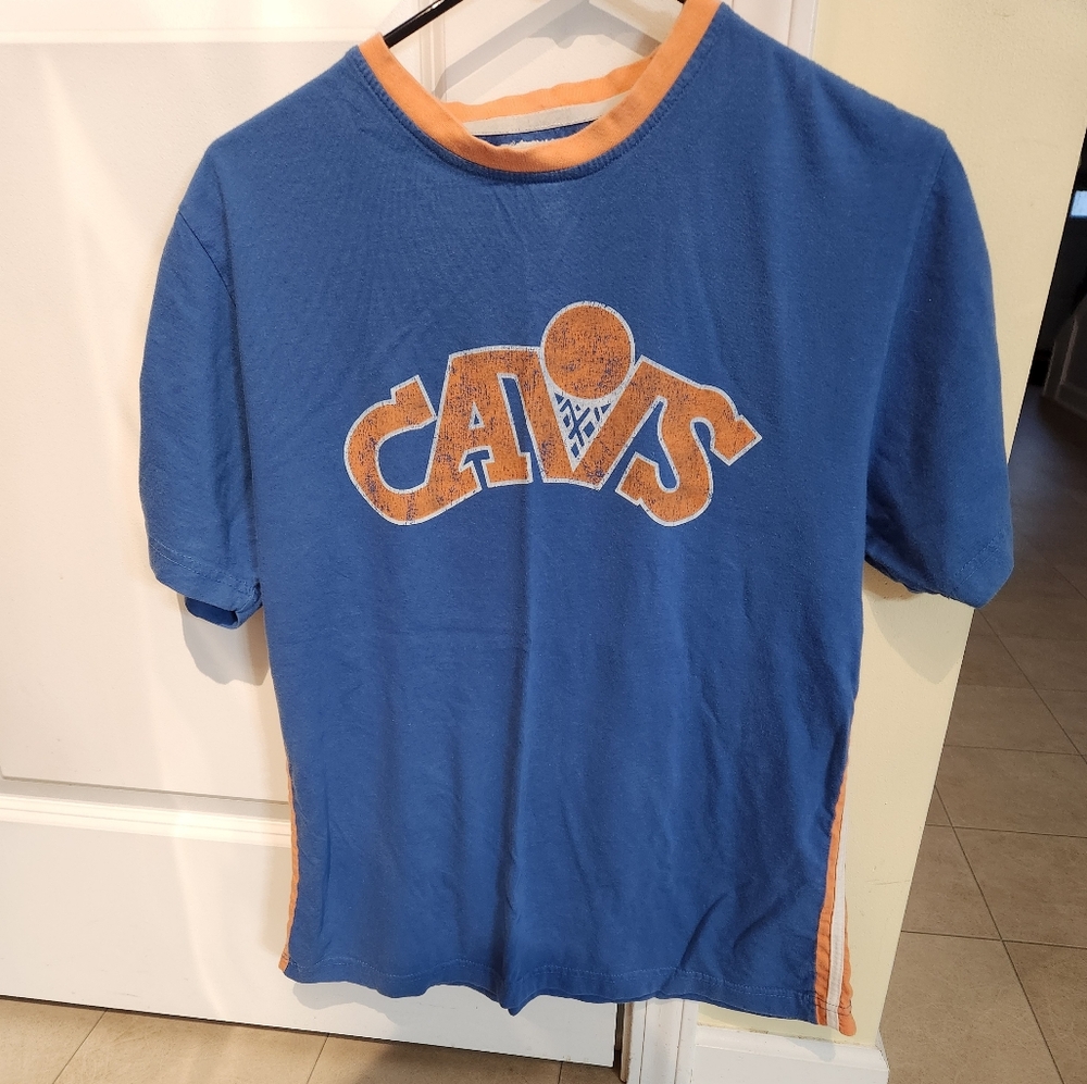 Cleveland Cavs tshirt
